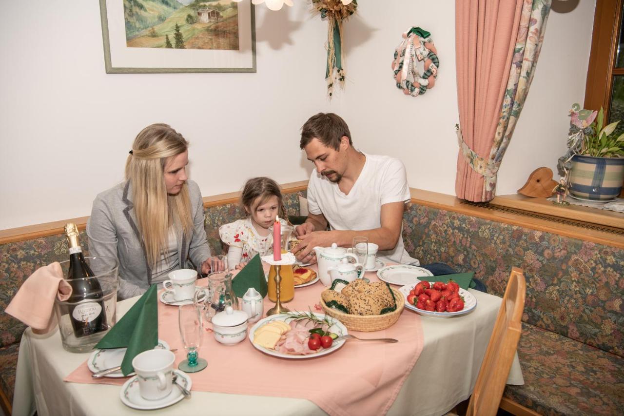 ראוריס Appartement-Pension Fahrnberggut מראה חיצוני תמונה